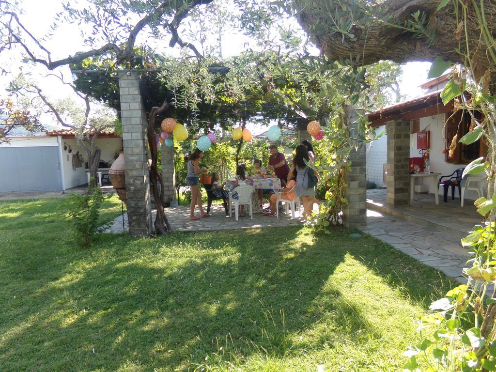 Villa Karapataki Skala Rachoni  Esterno foto